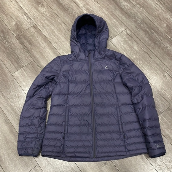 Paradox Jackets & Blazers - ⭐️2/$25, 3/$35, 4/$45⭐️ Paradox Womens lightweight hooded puffer jacket.
